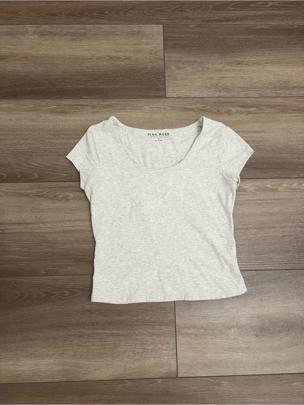 Pink Rose Women's Heather Light Gray Scoop Neck Short Sleeve Tee